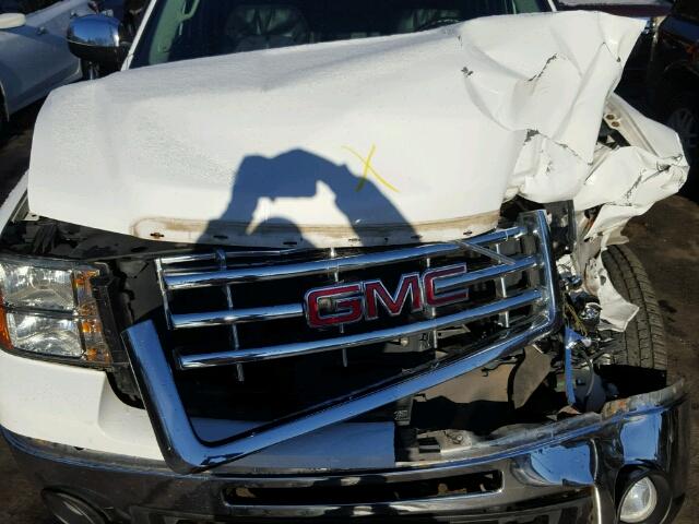 2GTEK333291135358 - 2009 GMC SIERRA K15 WHITE photo 7