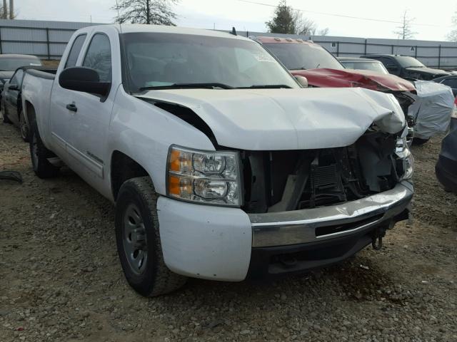 1GCSKREA8AZ224929 - 2010 CHEVROLET SILVERADO WHITE photo 1