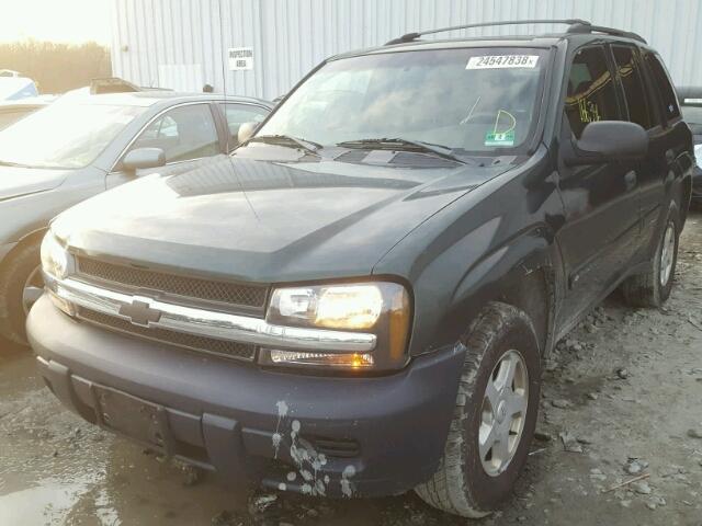 1GNDT13SX22437479 - 2002 CHEVROLET TRAILBLAZE GREEN photo 2