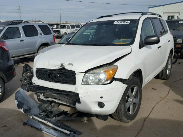 JTMBD33V266013697 - 2006 TOYOTA RAV4 WHITE photo 2