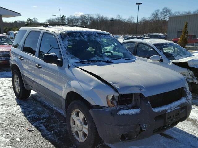 1FMYU03114KA71788 - 2004 FORD ESCAPE XLT SILVER photo 1