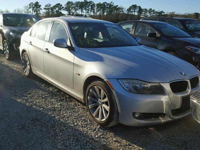 WBAPH7C50BE674370 - 2011 BMW 328 I SILVER photo 1