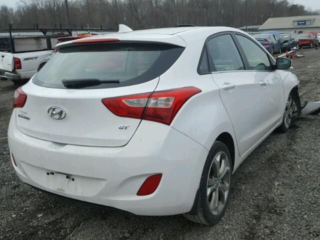 KMHD35LEXDU045938 - 2013 HYUNDAI ELANTRA GT WHITE photo 4