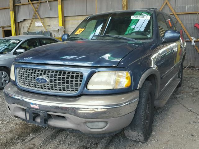 1FMRU17L72LA27825 - 2002 FORD EXPEDITION BLUE photo 2