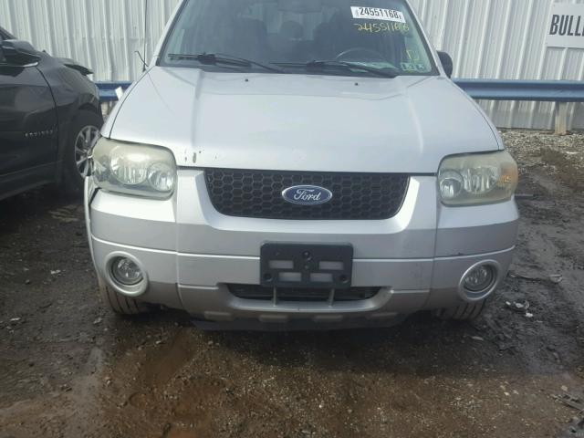 1FMYU94146KC82490 - 2006 FORD ESCAPE LIM SILVER photo 9