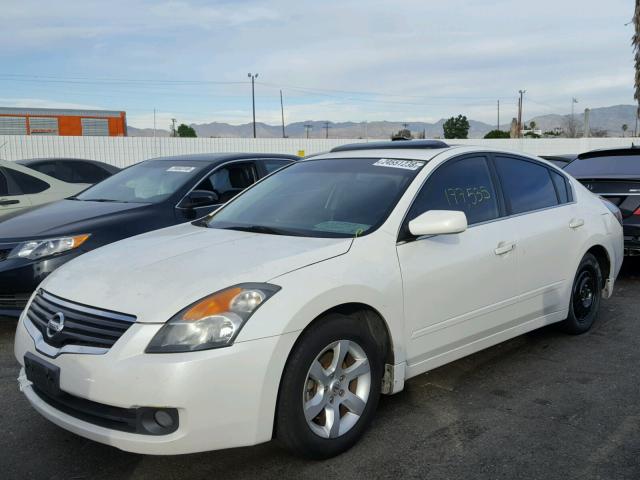 1N4AL21E29N406692 - 2009 NISSAN ALTIMA 2.5 WHITE photo 2