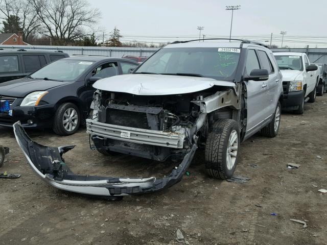 1FM5K8D87DGC68177 - 2013 FORD EXPLORER X SILVER photo 2