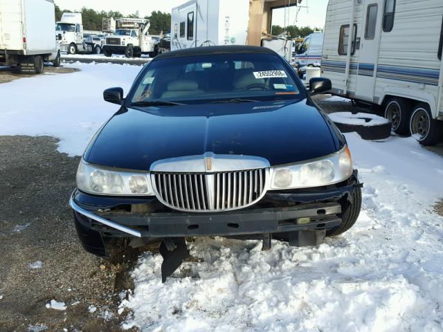 1L1FM81W9YY820040 - 2000 LINCOLN TOWN CAR E BLACK photo 9