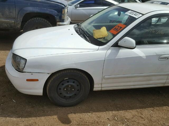 KMHDN45D21U032556 - 2001 HYUNDAI ELANTRA GL WHITE photo 10