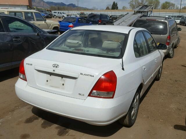 KMHDN45D21U032556 - 2001 HYUNDAI ELANTRA GL WHITE photo 4