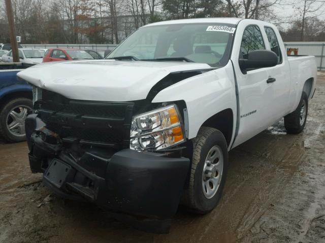 1GCRCPEX0DZ360223 - 2013 CHEVROLET SILVERADO WHITE photo 2