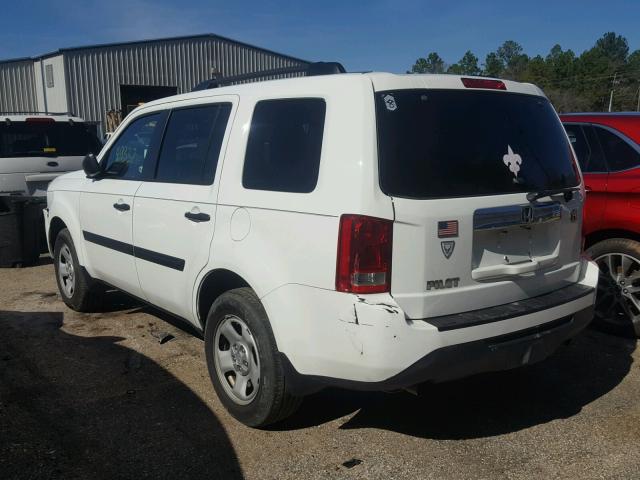 5FNYF3H27FB032365 - 2015 HONDA PILOT LX WHITE photo 3