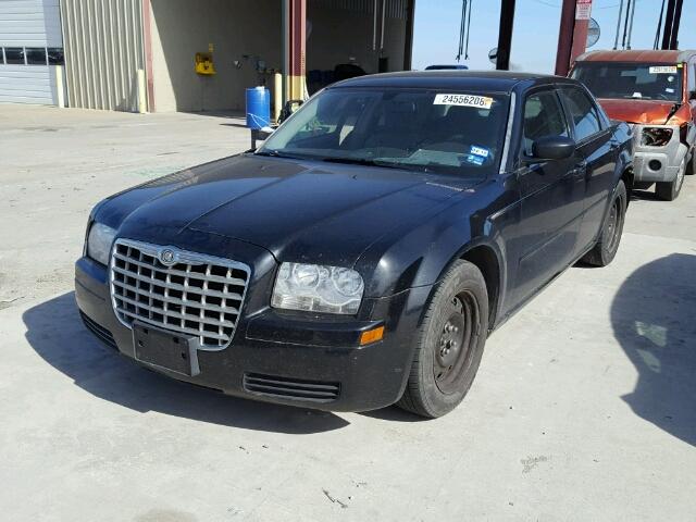 2C3JA43R95H619836 - 2005 CHRYSLER 300 BLACK photo 2