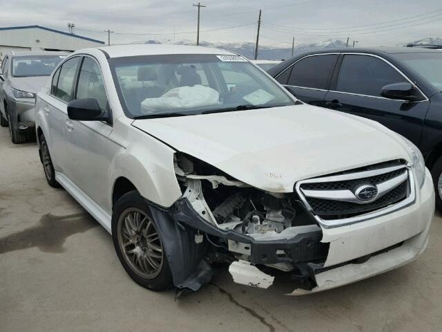 4S3BMAA63C1005584 - 2012 SUBARU LEGACY 2.5 WHITE photo 1