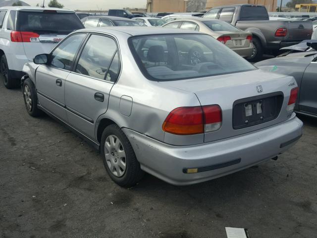 2HGEJ667XWH585010 - 1998 HONDA CIVIC LX SILVER photo 3