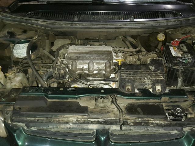 2B4GP4439TR647400 - 1996 DODGE GRAND CARA GREEN photo 7