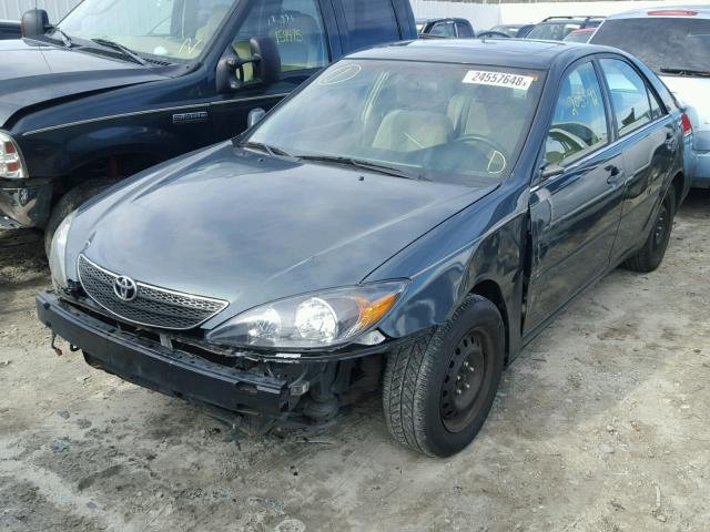 4T1BE32K43U753887 - 2003 TOYOTA CAMRY LE GREEN photo 2