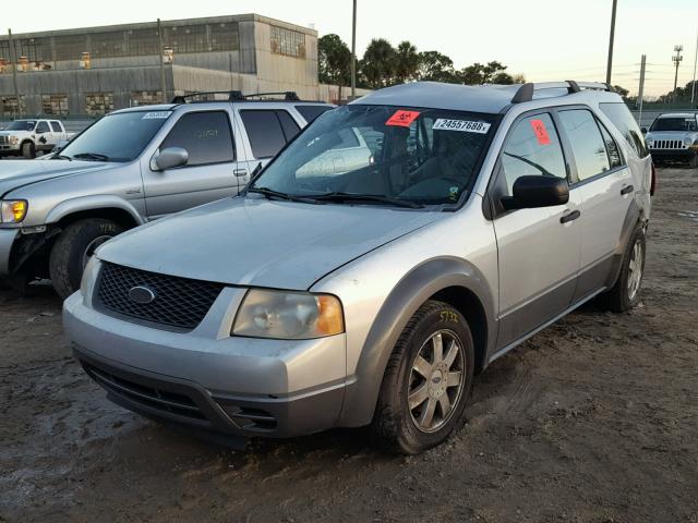 1FMZK01125GA59182 - 2005 FORD FREESTYLE SILVER photo 2