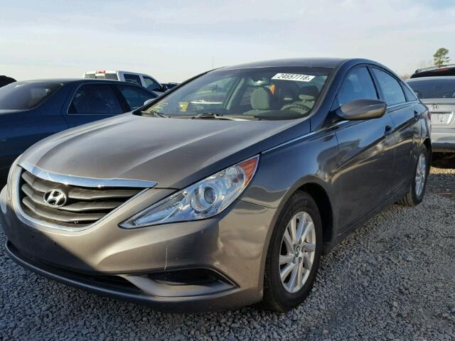 5NPEB4AC4DH712231 - 2013 HYUNDAI SONATA GLS GRAY photo 2