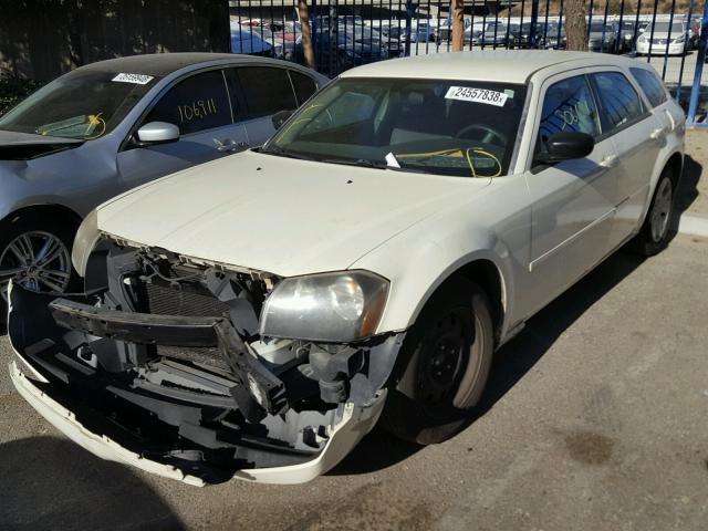 2D4FV48T35H629551 - 2005 DODGE MAGNUM SE WHITE photo 2