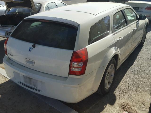 2D4FV48T35H629551 - 2005 DODGE MAGNUM SE WHITE photo 4