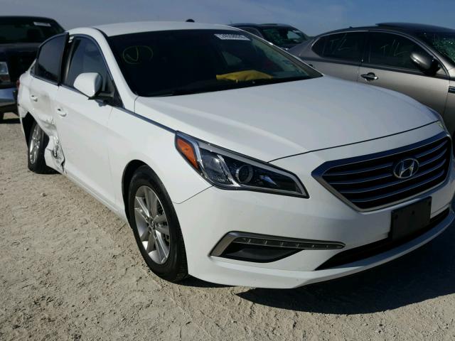 5NPE24AF4FH202376 - 2015 HYUNDAI SONATA SE WHITE photo 1