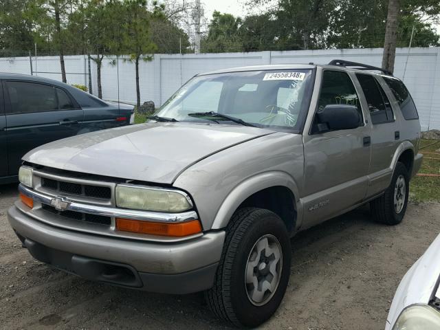 1GNDT13X04K135407 - 2004 CHEVROLET BLAZER BEIGE photo 2