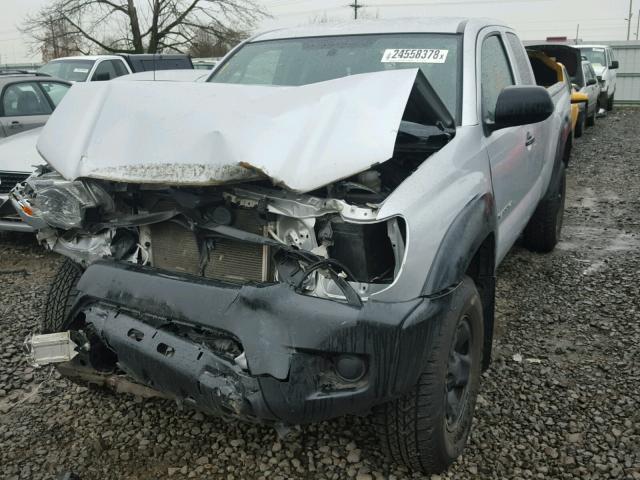 5TFUX4EN2CX013062 - 2012 TOYOTA TACOMA ACC SILVER photo 2