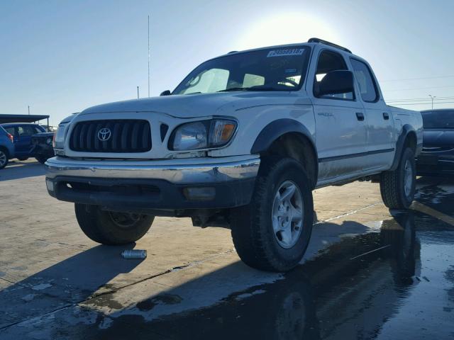 5TEGN92N32Z105549 - 2002 TOYOTA TACOMA DOU WHITE photo 2