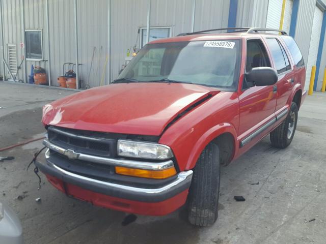 1GNCS13W312221876 - 2001 CHEVROLET BLAZER RED photo 2