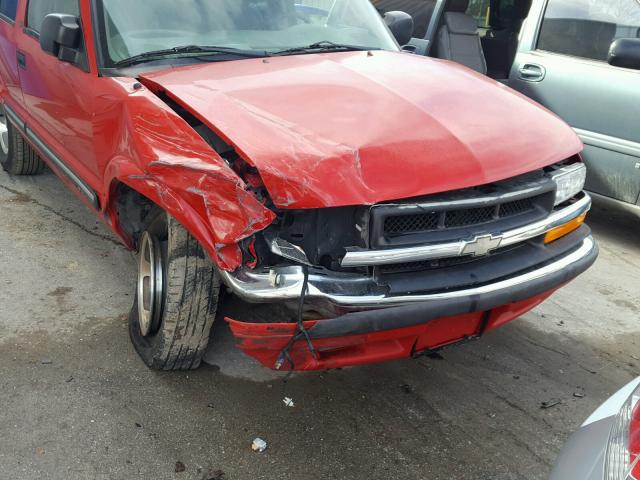 1GNCS13W312221876 - 2001 CHEVROLET BLAZER RED photo 9