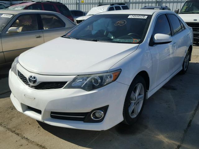 4T1BF1FK9CU110396 - 2012 TOYOTA CAMRY BASE WHITE photo 2