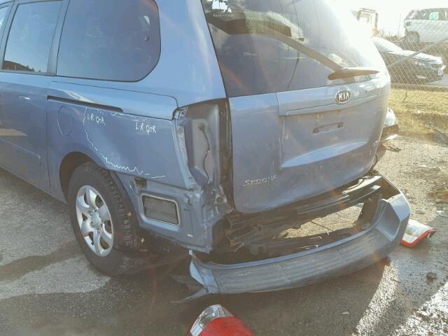 KNDMB233096293132 - 2009 KIA SEDONA EX BLUE photo 9