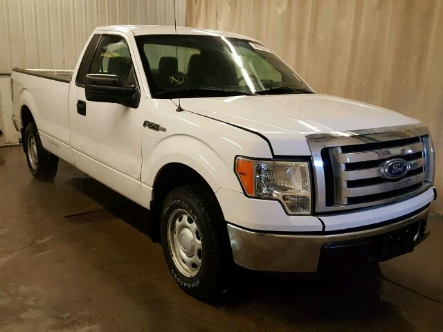 1FTNF1CF4BKD32766 - 2011 FORD F150 WHITE photo 1