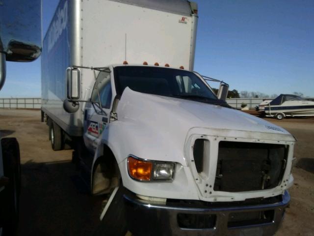 3FRNF6FJ6BV077265 - 2011 FORD F650 SUPER WHITE photo 1