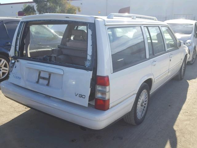 YV1KW960XW1045608 - 1998 VOLVO V90 WHITE photo 4