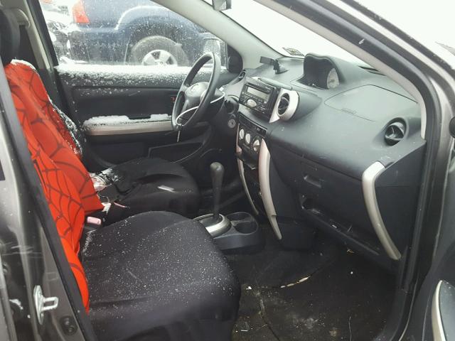 JTKKT624X50104479 - 2005 TOYOTA SCION XA GRAY photo 5