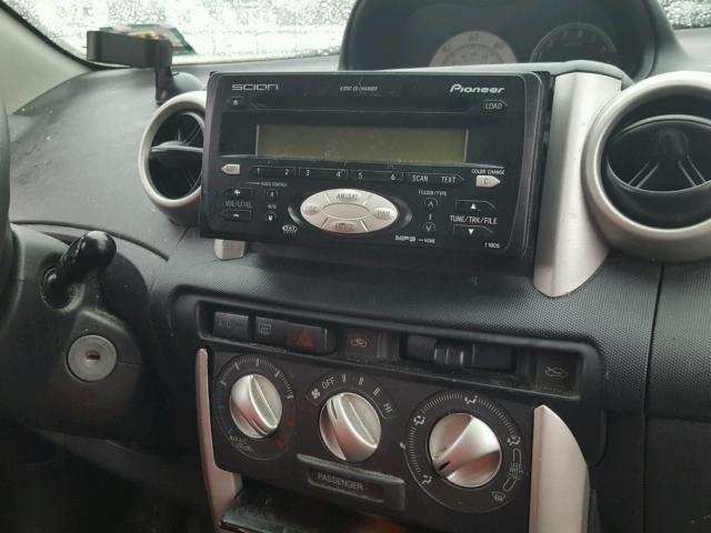JTKKT624X50104479 - 2005 TOYOTA SCION XA GRAY photo 9