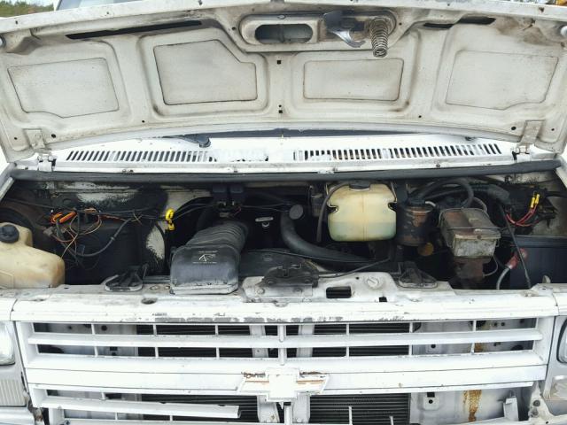 2GBHG31K8J4125370 - 1988 CHEVROLET G30 WHITE photo 7