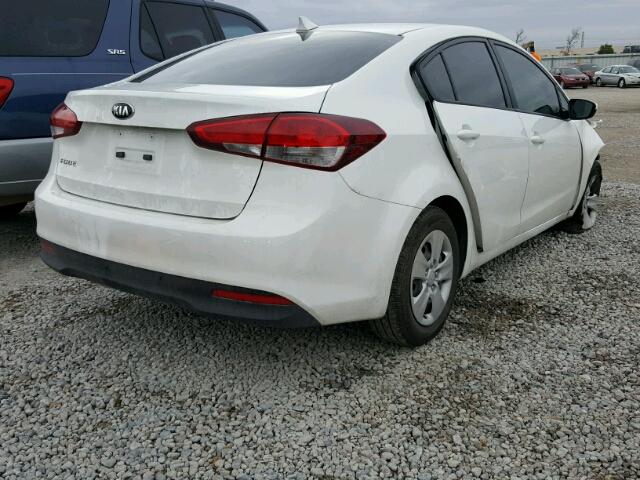 3KPFK4A74HE075438 - 2017 KIA FORTE LX WHITE photo 4