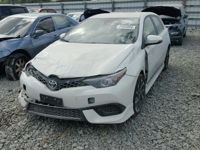 JTNKARJE7HJ541133 - 2017 TOYOTA COROLLA IM WHITE photo 2