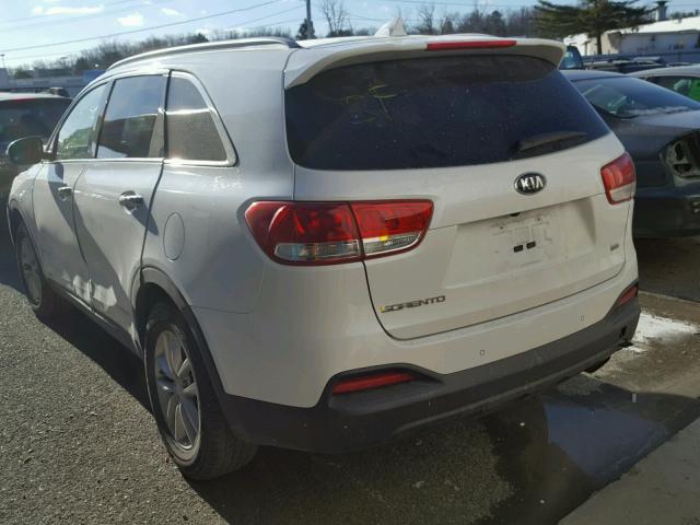 5XYPGDA38GG075365 - 2016 KIA SORENTO LX WHITE photo 3