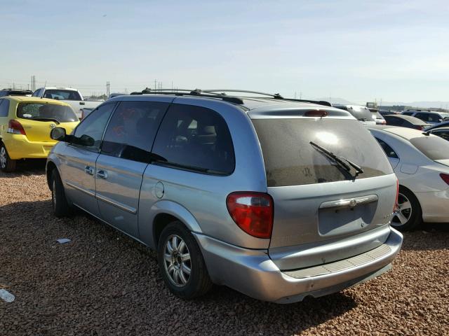 2C8GP54L05R145451 - 2005 CHRYSLER TOWN & COU GRAY photo 3