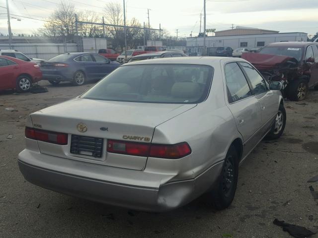 JT2BG22K8X0365771 - 1999 TOYOTA CAMRY LE BEIGE photo 4