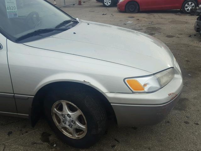 JT2BG22K8X0365771 - 1999 TOYOTA CAMRY LE BEIGE photo 9