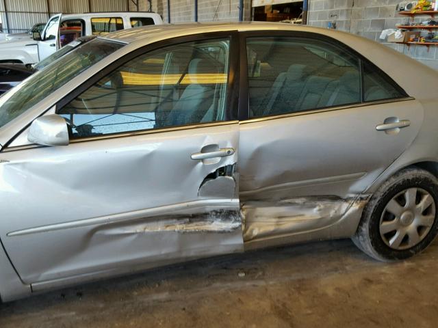 4T1BE32K84U290010 - 2004 TOYOTA CAMRY LE GRAY photo 9