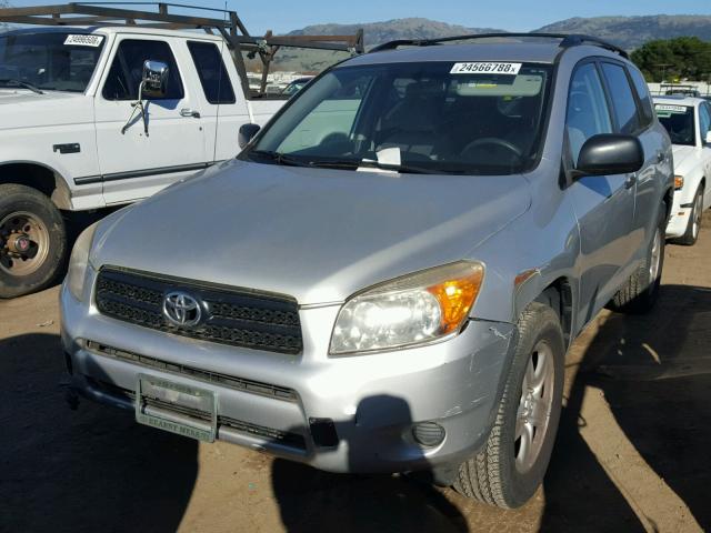 JTMBD33V265010272 - 2006 TOYOTA RAV4 SILVER photo 2