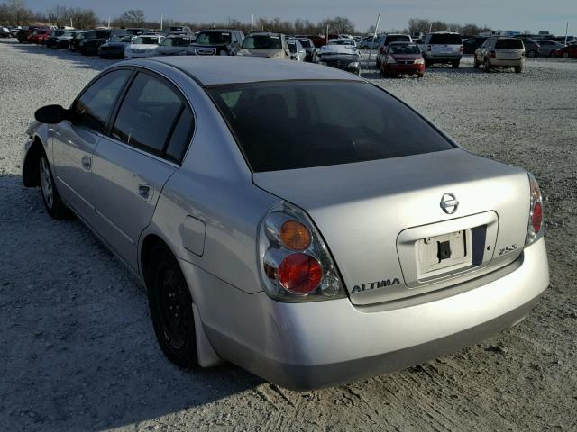 1N4AL11D13C340057 - 2003 NISSAN ALTIMA BAS SILVER photo 3