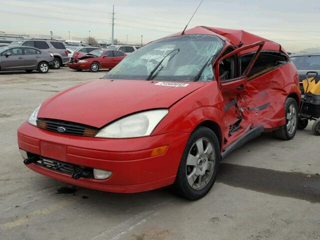 3FAFP313X1R160006 - 2001 FORD FOCUS ZX3 RED photo 2