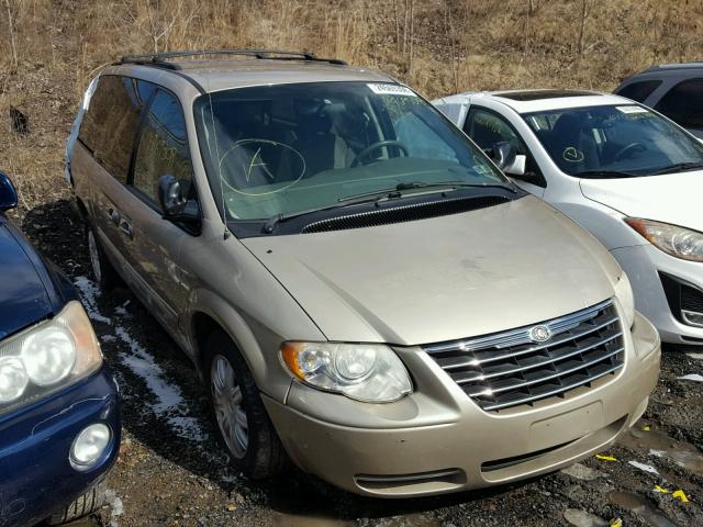 2A4GP54L16R916478 - 2006 CHRYSLER TOWN & COU GOLD photo 1